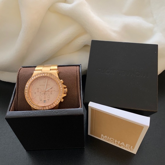 Michael Kors Ladies Watch - Picture 2 of 4